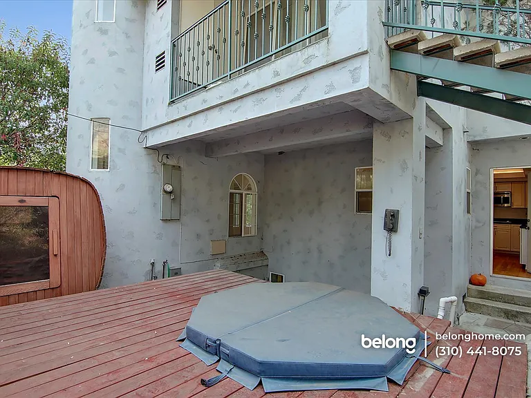 8527 Wonderland Ave — Photo 55