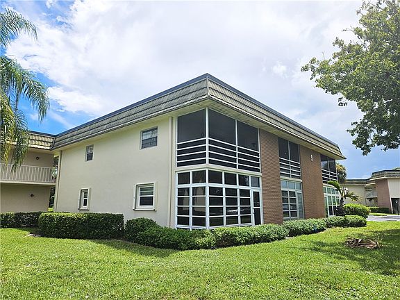 2nd image of 9 Vista Gardens Trl APT 205