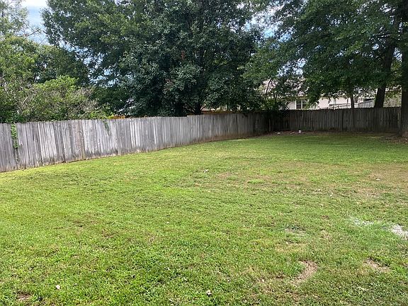 2nd image of 27 Emerald Cir