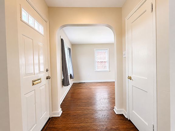 3rd image of 430 Brimmer Ave