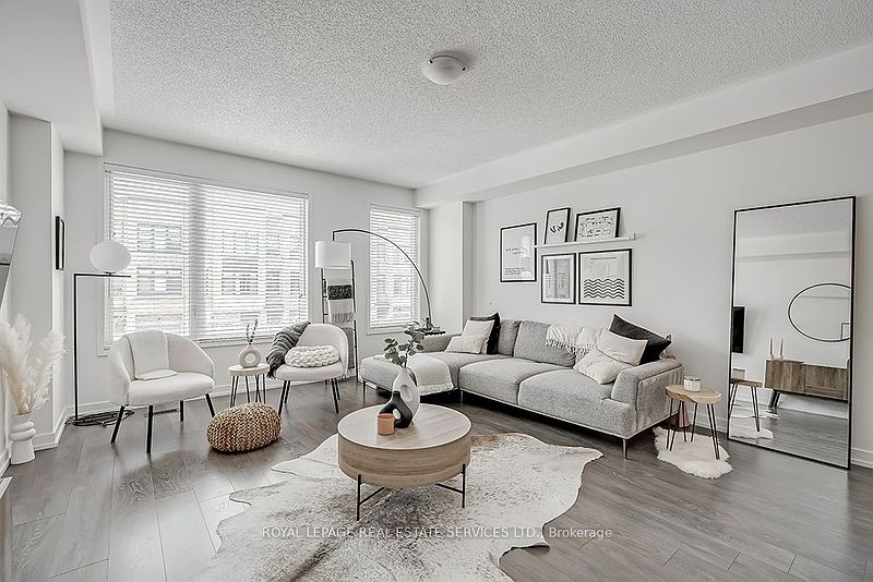 Oakville Townhouse for rent - 3 Bedrooms — photo 8