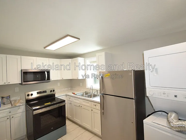 527 Garden Dr N #2 — Photo 6