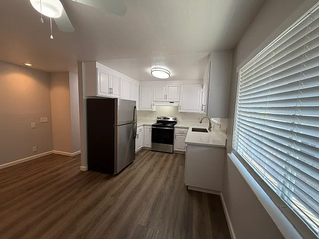 1170 Regent St #D — Photo 12