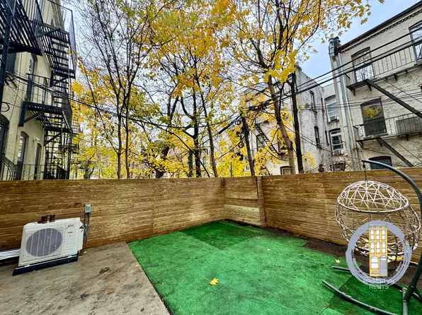 481 Chauncey Street image 26 of 28