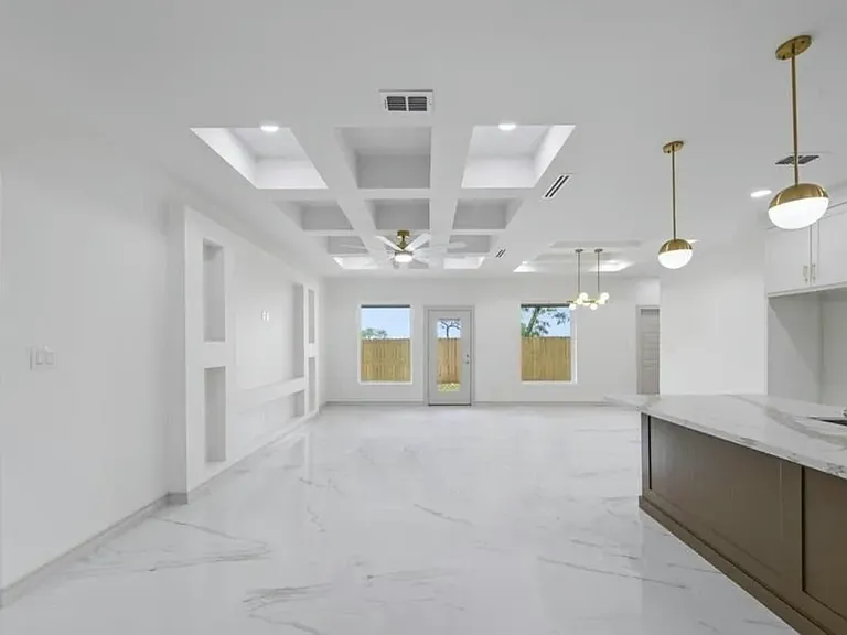 5413 Tulip Ct — Photo 12