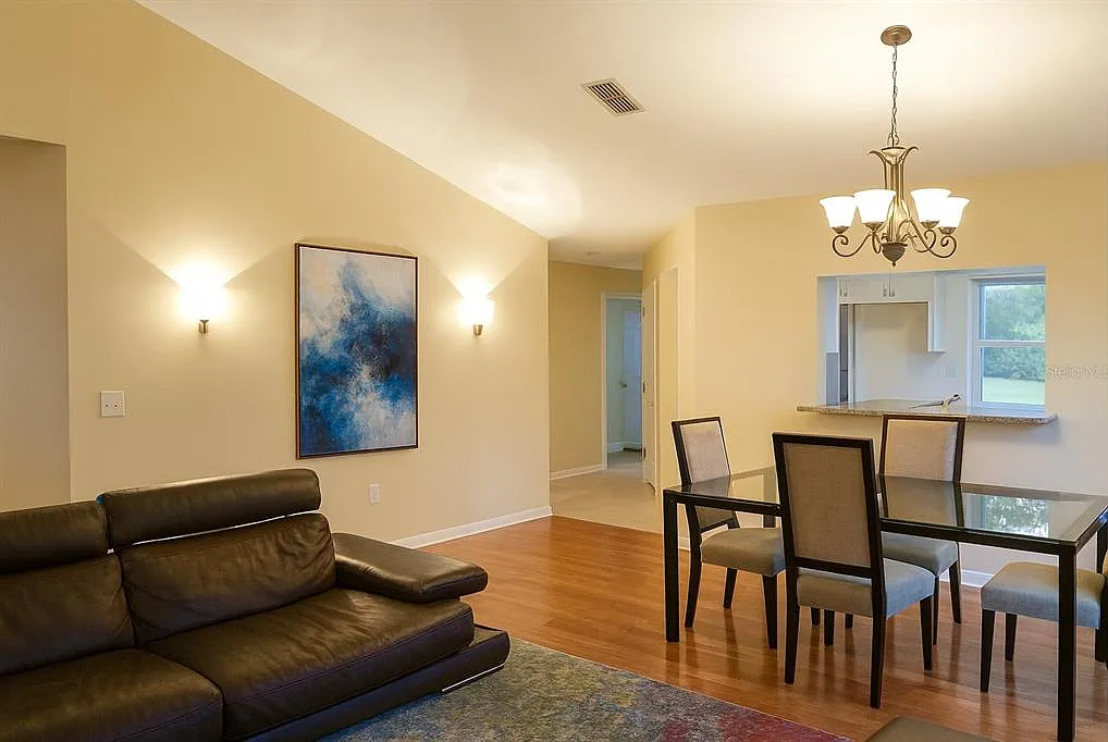 2 bed, 2.0 bath, 1409 sqft, $2,950 — Photo 2