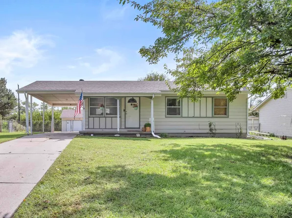 942 Sycamore Pl, McPherson, KS 67460