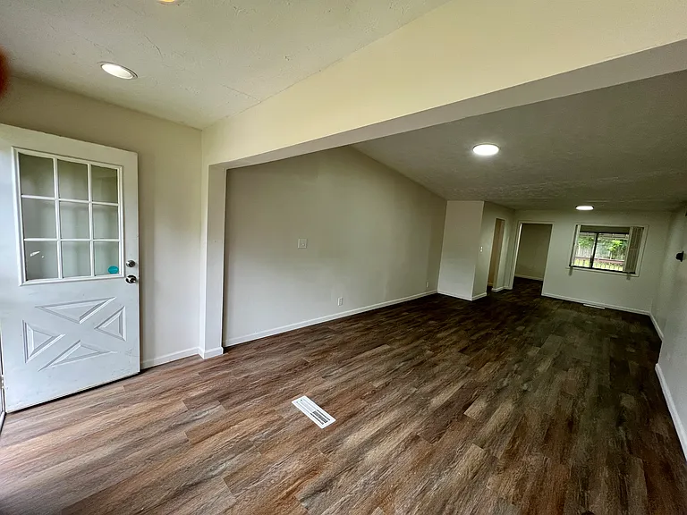 18062 Blandford Rd — Photo 7