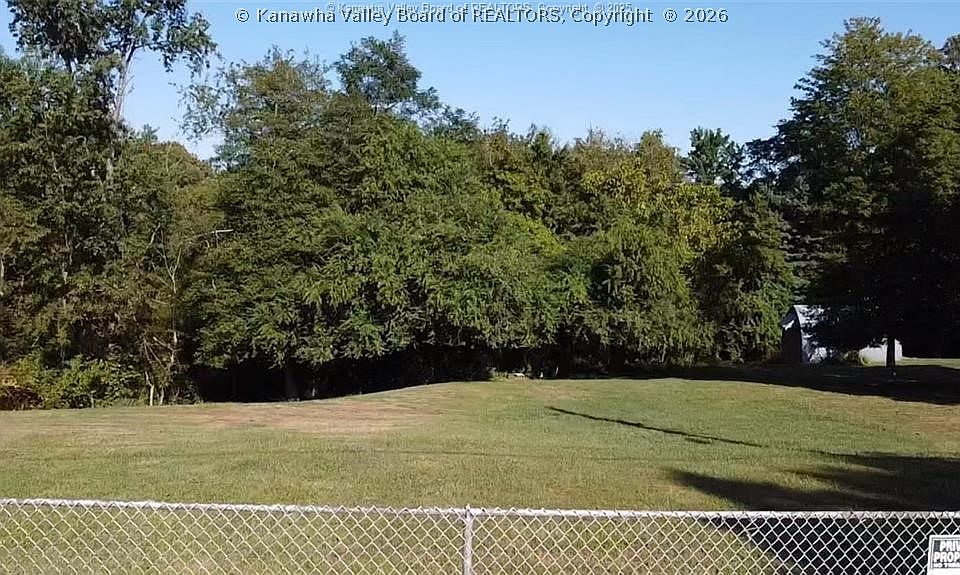 1st image of 2199 Oakridge Dr
