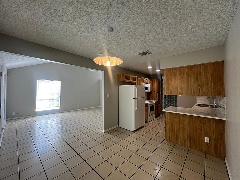 127 Crest Dr — Photo 24