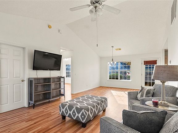 5th image of 5634 Montpelier Dr