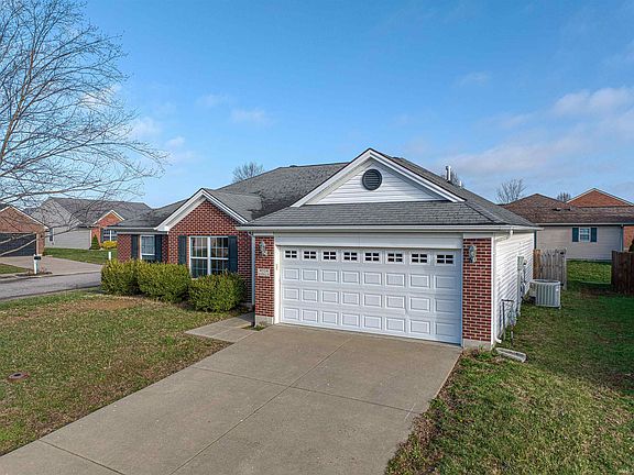 2nd image of 4524 Boardwalk Dr