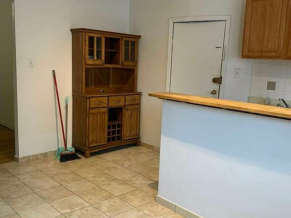 4th image of 444 6th Ave #1