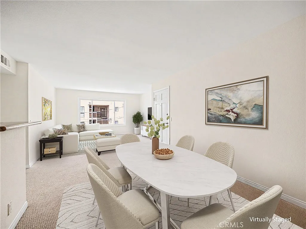 2 bed, 840 sqft, $2,400 — Photo 3