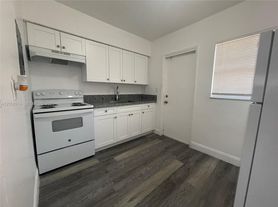15940 NE 19th Ct, North Miami Beach, FL