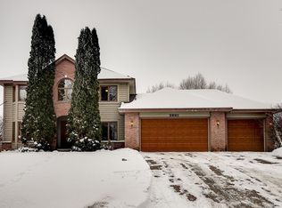 3861 Stratford Rdg, Excelsior, MN 55331