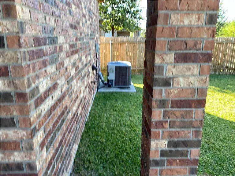 14428 Lake Victor Dr — Photo 13