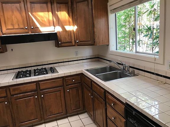 5th image of 3671 Eagle St