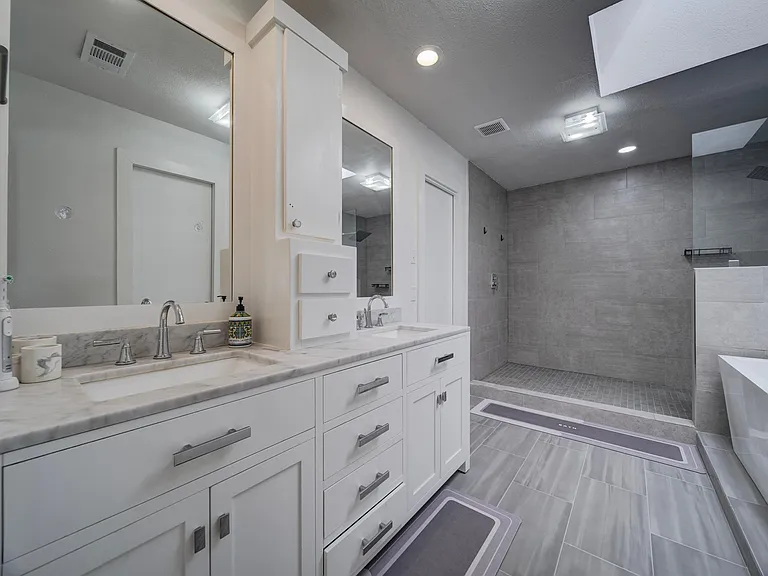6650 Lovington Dr — Photo 13