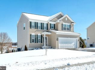 2306 Water Garden Dr, Hanover, PA 17331