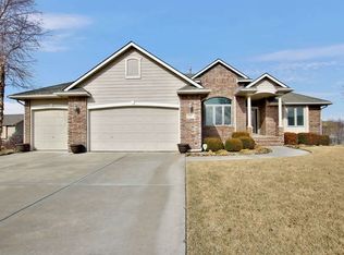 406 N Bailey Mae Ct, Valley Center, KS 67147
