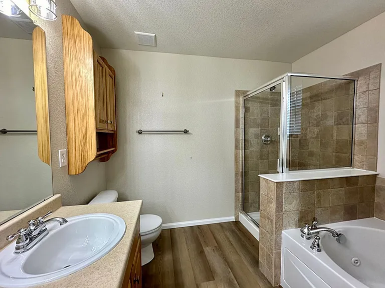 8365 E 22nd Ave — Photo 17