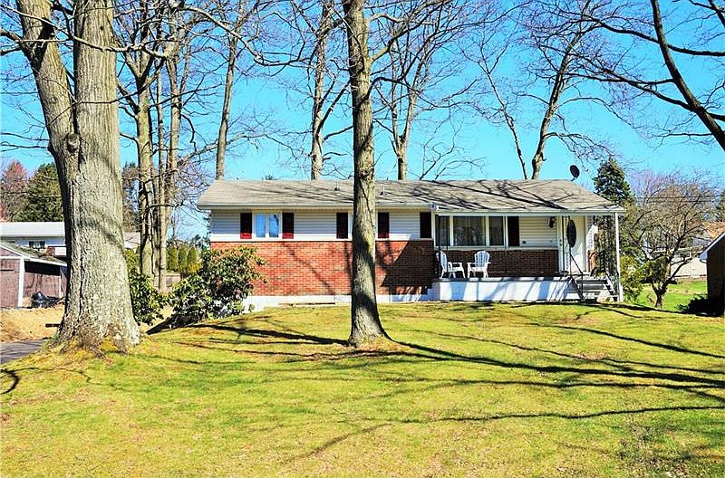 1st image of 115 Linsdale Dr