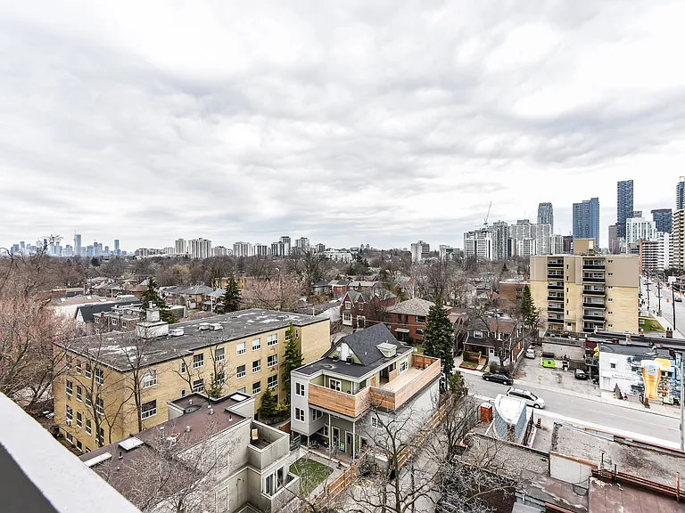 411 Eglinton Ave E #1203 — Photo 4