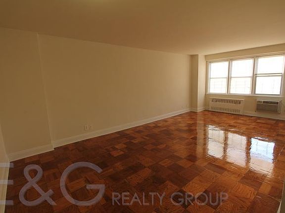 2nd image of 18311 Hillside Ave APT 3L