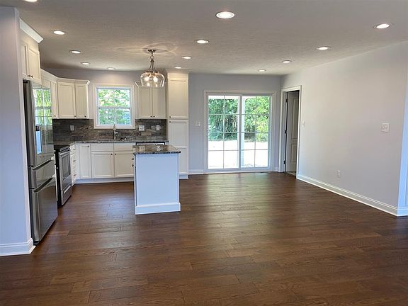 3rd image of 424 White Dogwood Cir Lot 563