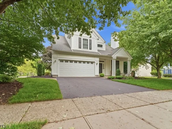 25 Village Square Dr, Union Twp., NJ 08802