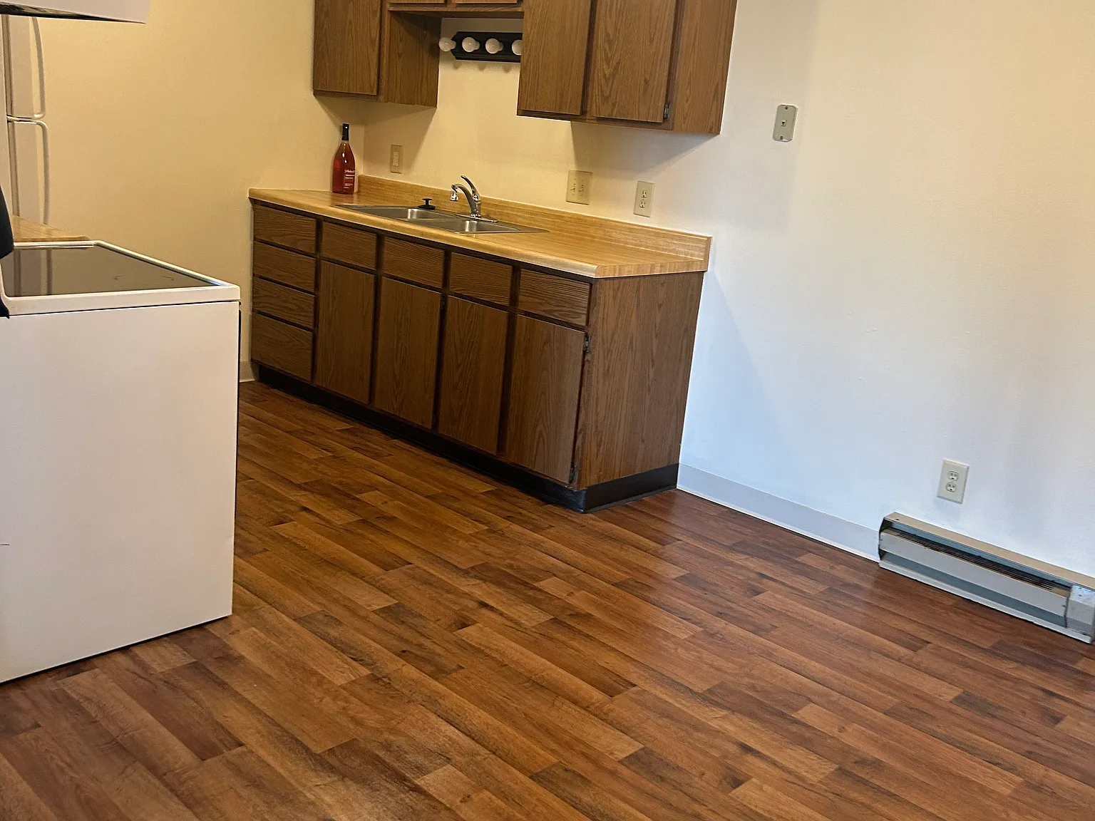 2 bed, 900 sqft, $900 — Photo 4
