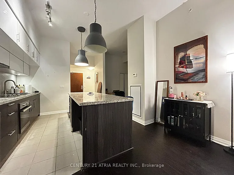 8 Mercer St #215 — Photo 18