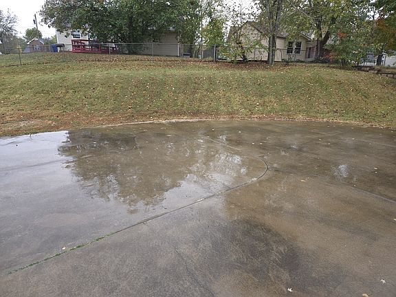 3rd image of 315 Arrowood Dr