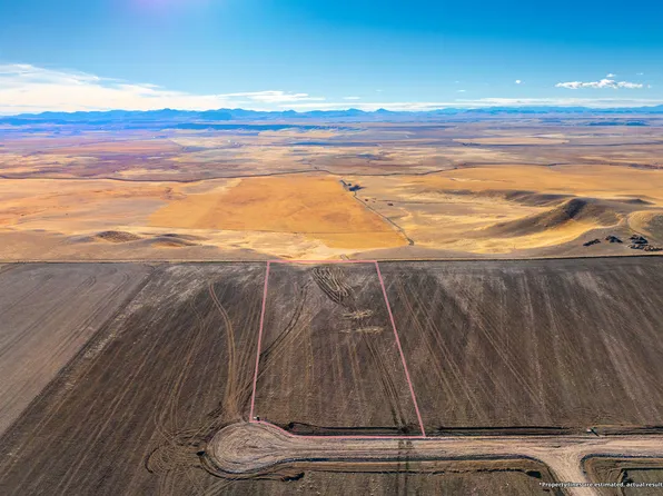 70 Country Squire Ln, Fairfield, MT 59436