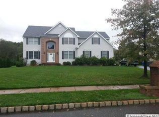 2334 Donna Dee Ct, Toms River, NJ 08755