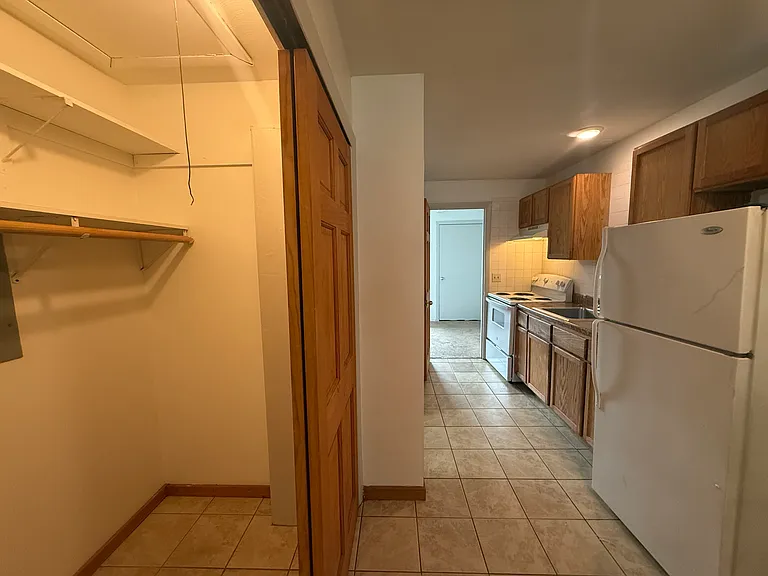 208 Main St — Photo 6