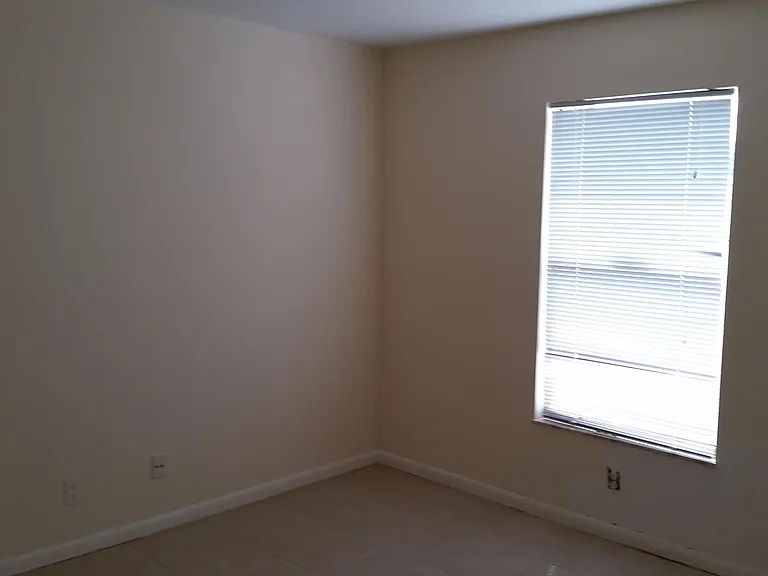 460 Fleming Ave — Photo 17