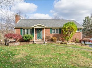 101 Marshall Dr, Coraopolis, PA 15108