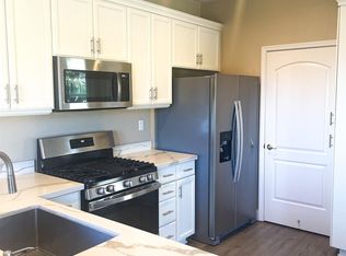 1208 Taraya Ter #B, Hercules, CA 94547