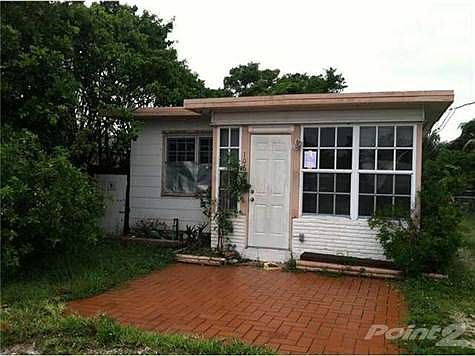 1st image of 1069 NE 37th St