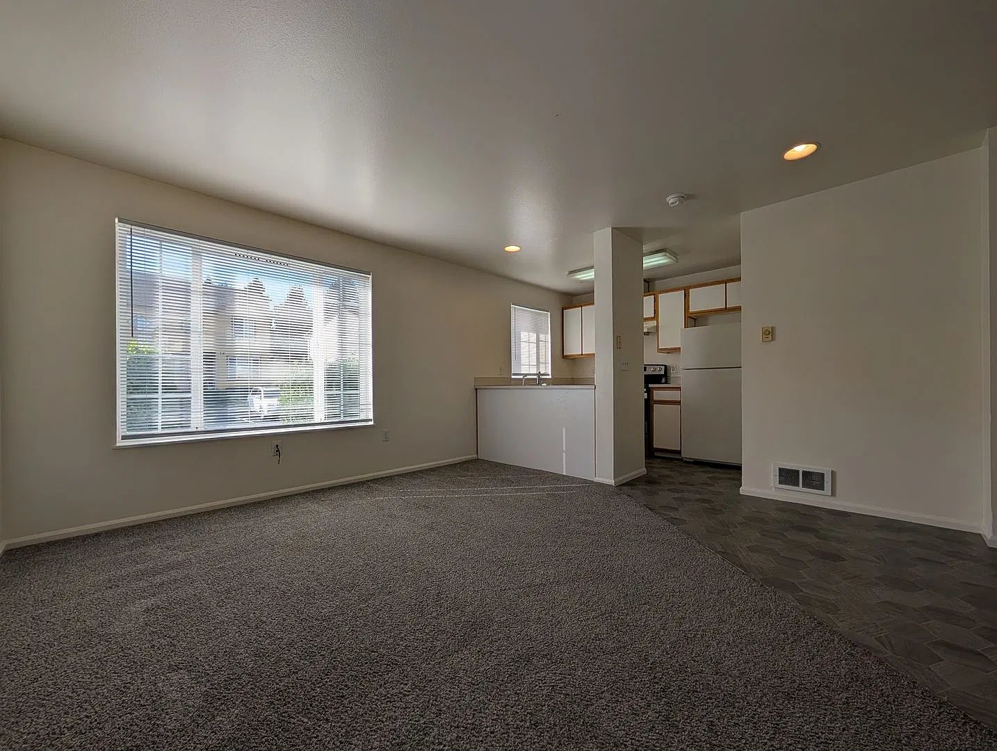 2159 Bailey Hill Rd — Photo 2