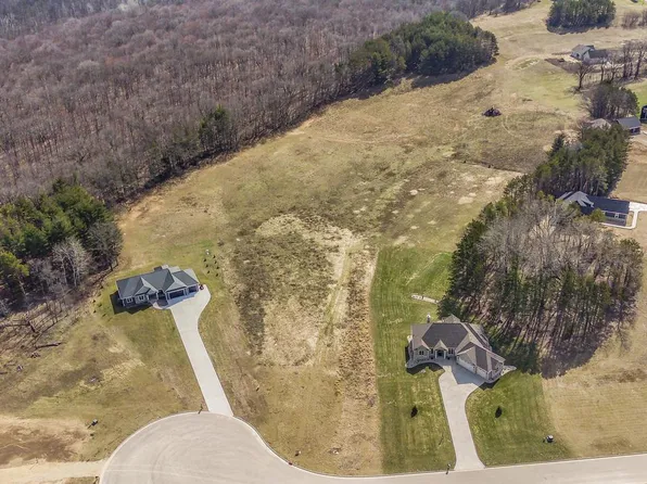 5770 THULL COURT, West Bend, WI 53095