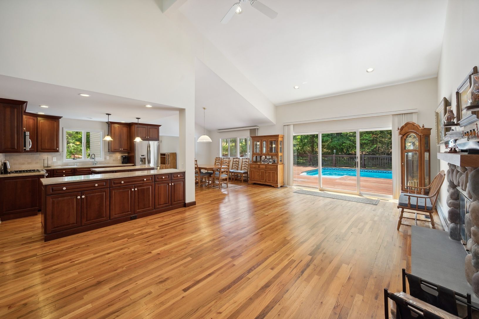 OPEN CONCEPT