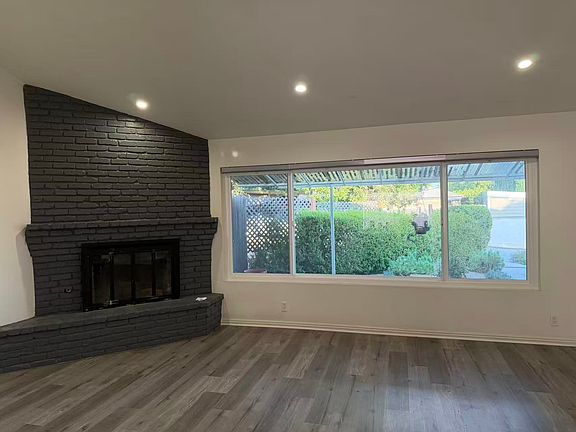 2nd image of 3439 1/2 Altura Ave