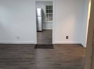 1410 Red Oak St, Charleston, WV 25387