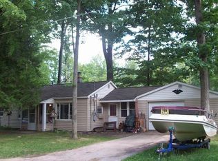 1132 Maplewood St, Beaverton, MI 48612