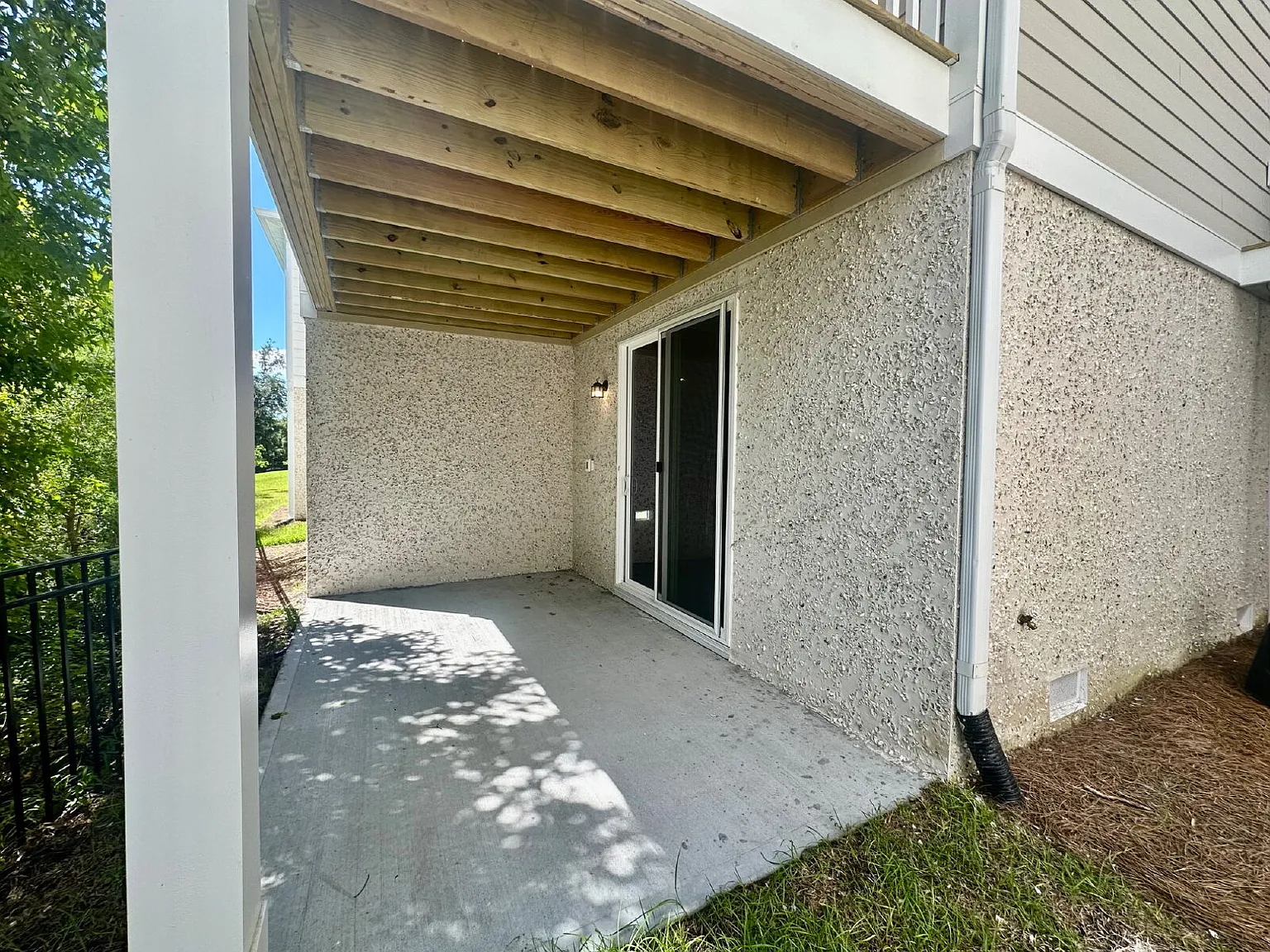 4 bed, 3.0 bath, 2253 sqft, $3,700 — Photo 3