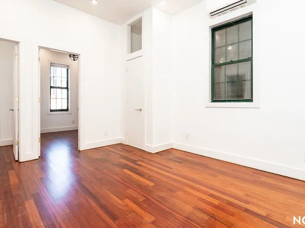 276 Boerum Street image 7 of 19