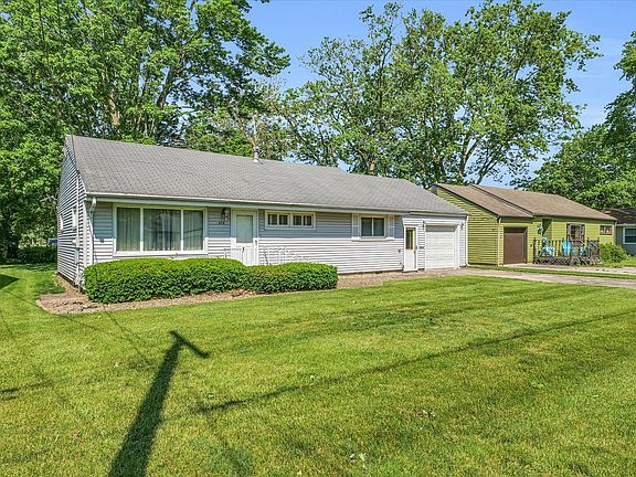 5th image of 523 Gray Dr